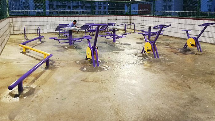 給力體育89套戶(hù)外健身器材進(jìn)入陽(yáng)江小區(qū)學(xué)校