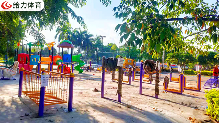 南寧小區(qū)健身器材