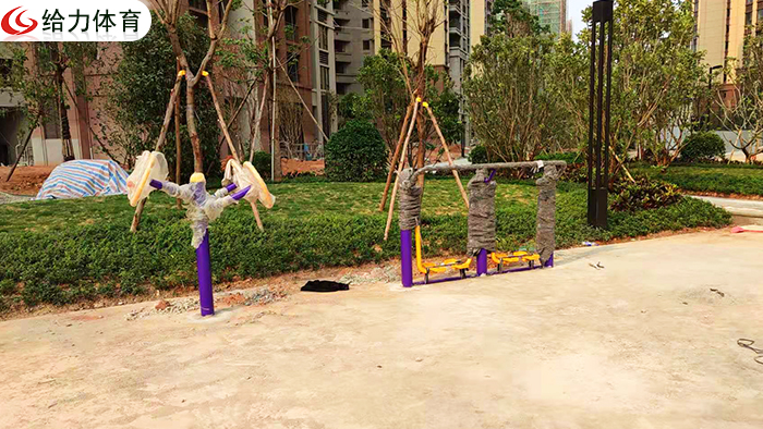清遠小區健身器材