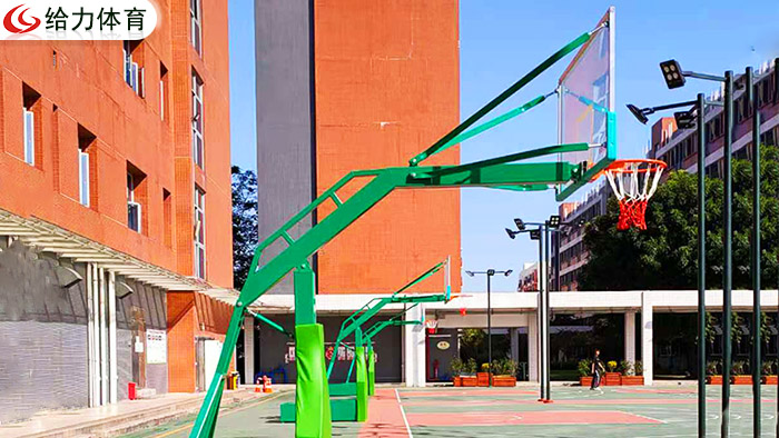 可移動(dòng)籃球架多少錢